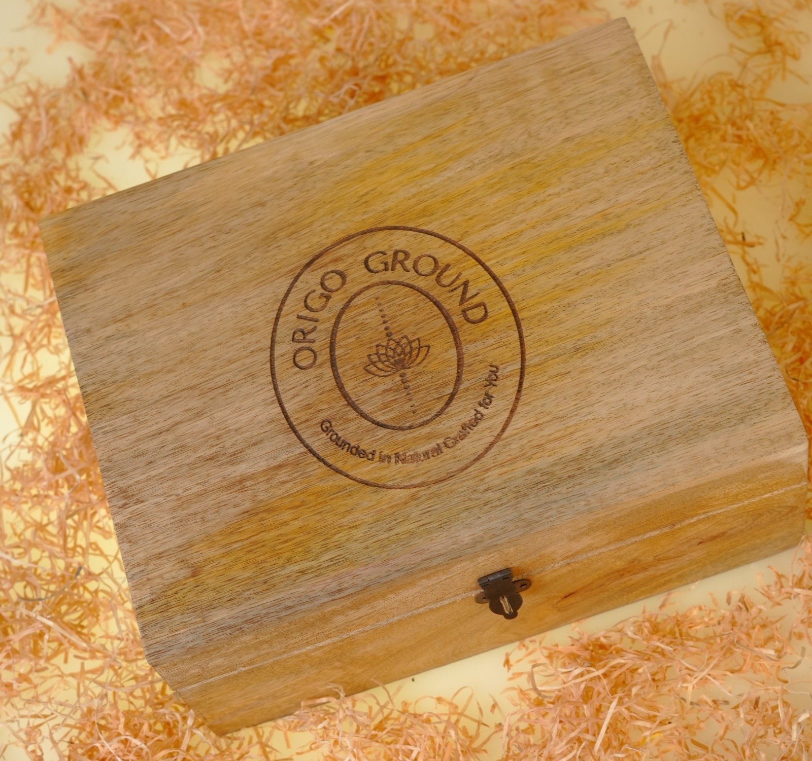 Wooden Serving and Gift Box Lasor Cut Logo Size10" x 8.5"X 4" - Image 4